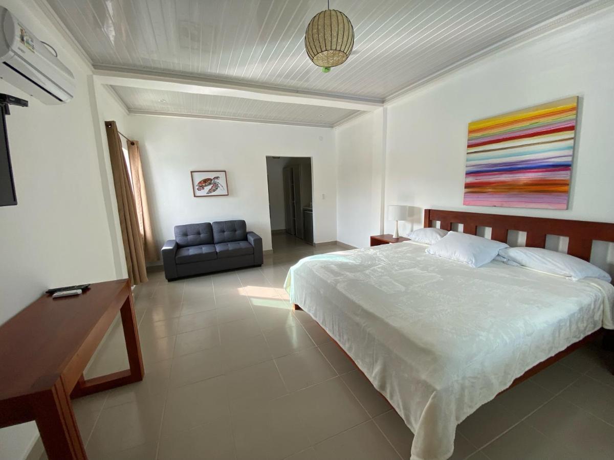 Hotel Candy Rose Colon Buitenkant foto