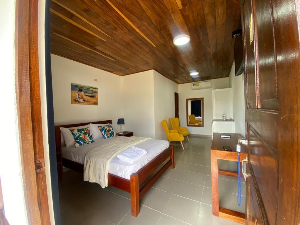 Hotel Candy Rose Colon Buitenkant foto